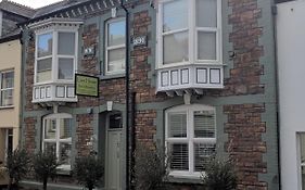 Lion House Bed & Breakfast With Restaurant
